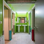 Ganbara - Self Check In Hostal *