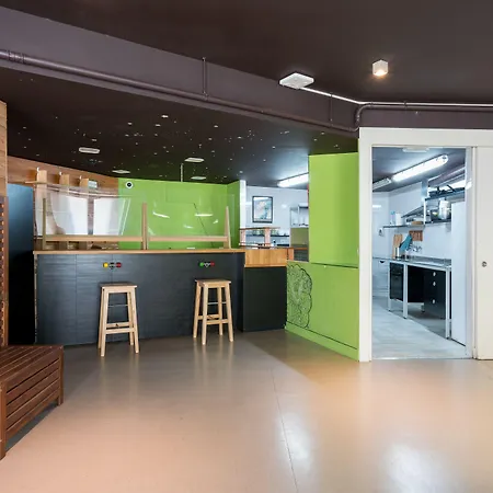 Ganbara - Self Check In Хостел Більбао