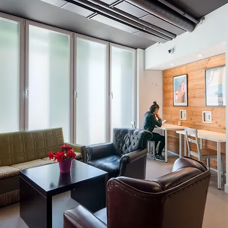 Ganbara - Self Check In Хостел Більбао