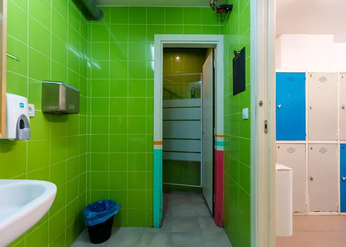 Hostal Ganbara - Self Check In *