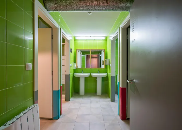 Ganbara - Self Check In Hostal *